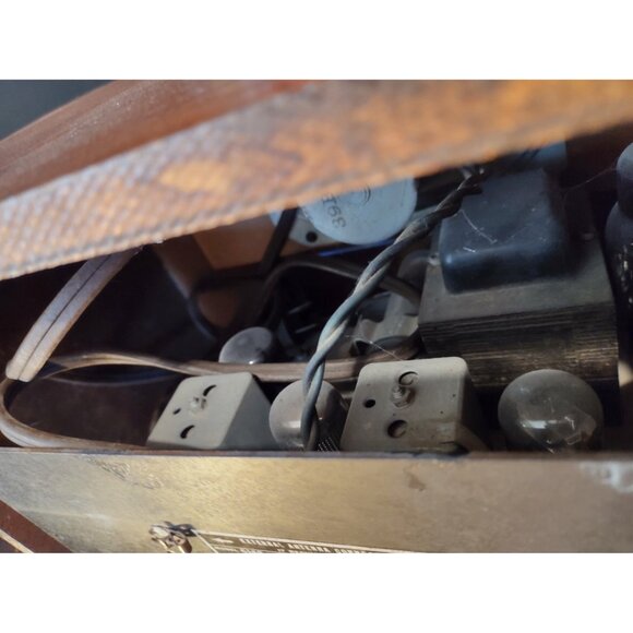 Sparton 6148 Viso-Glo AM/SW Tube Radio (1946) Expert Restored, Green Tuning Eye - Picture 14 of 16